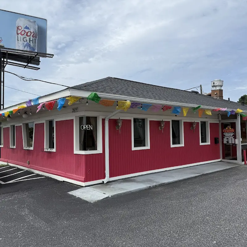 Taqueria & Antojitos EL CACHETON