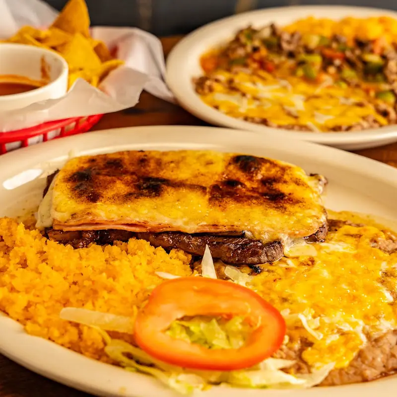 Leonel's Kitchen Mexican and Seafood
