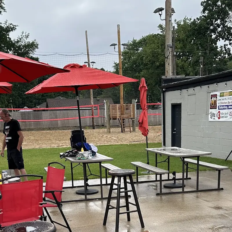 2 Brothers Sports Bar & Grill