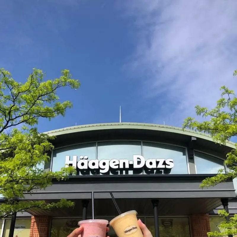 Haagen-Dazs Ice Cream Shop