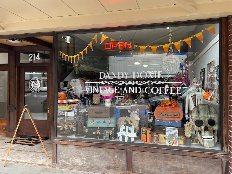 Dandy Doxie Vintage and Coffee