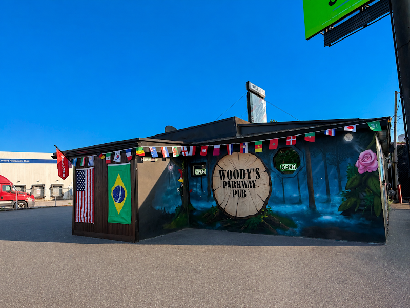 Woody's Parkway Pub