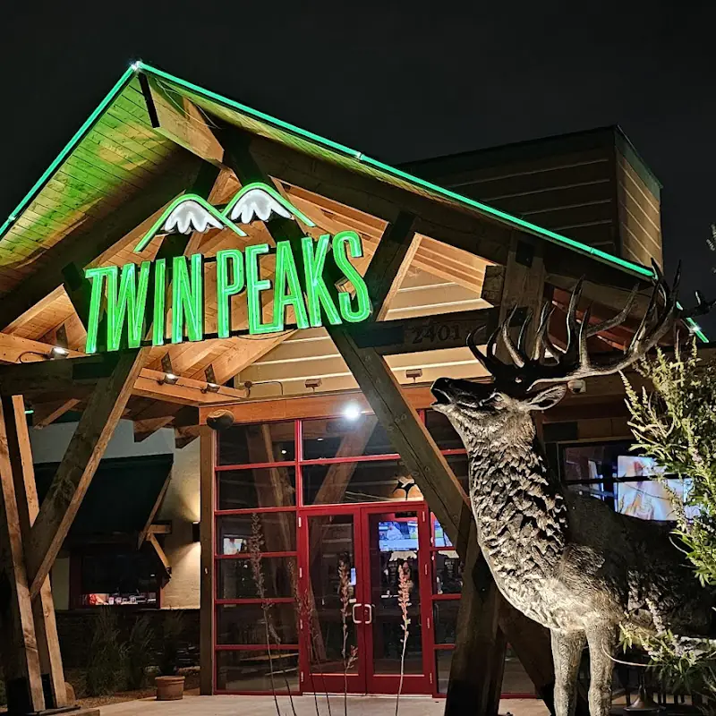 Twin Peaks Amarillo