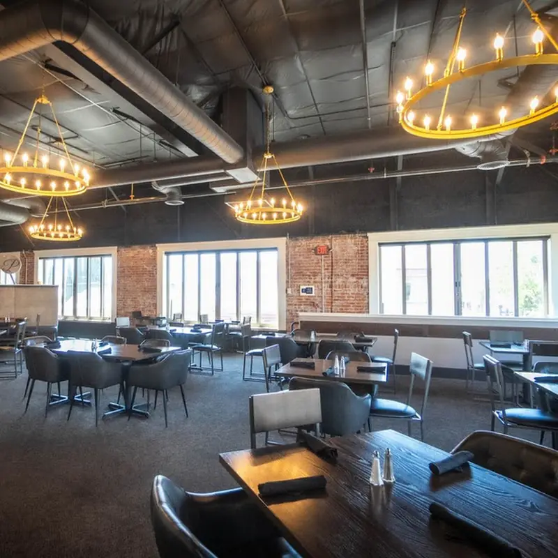 Palace | Kitchen & Craft Bar