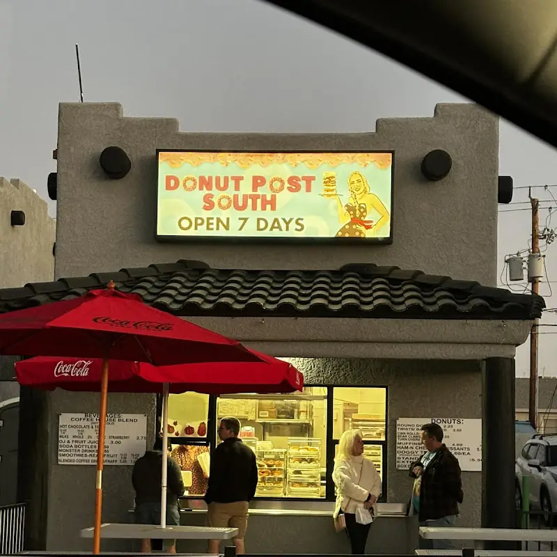 Donut Post South