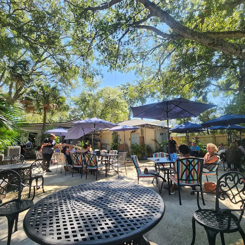The Patio at 5th and Ash Restaurant