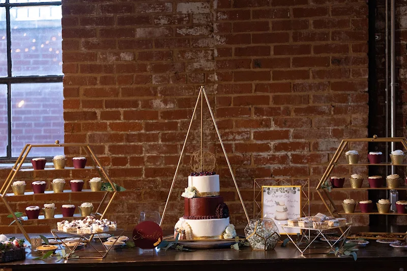 Divine Cake Creations Co.