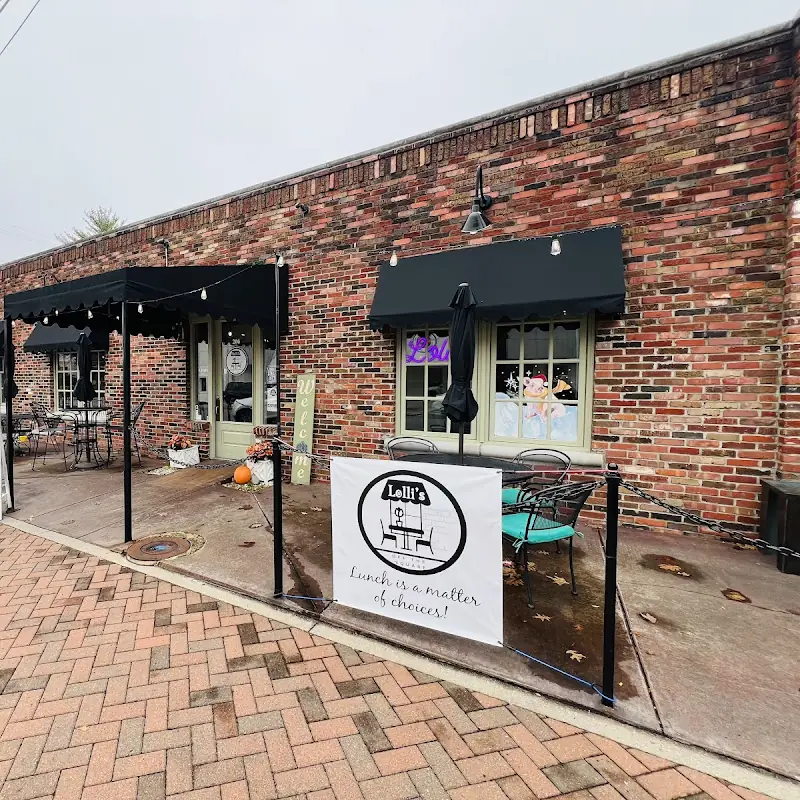 Lolli's (Off the Square)