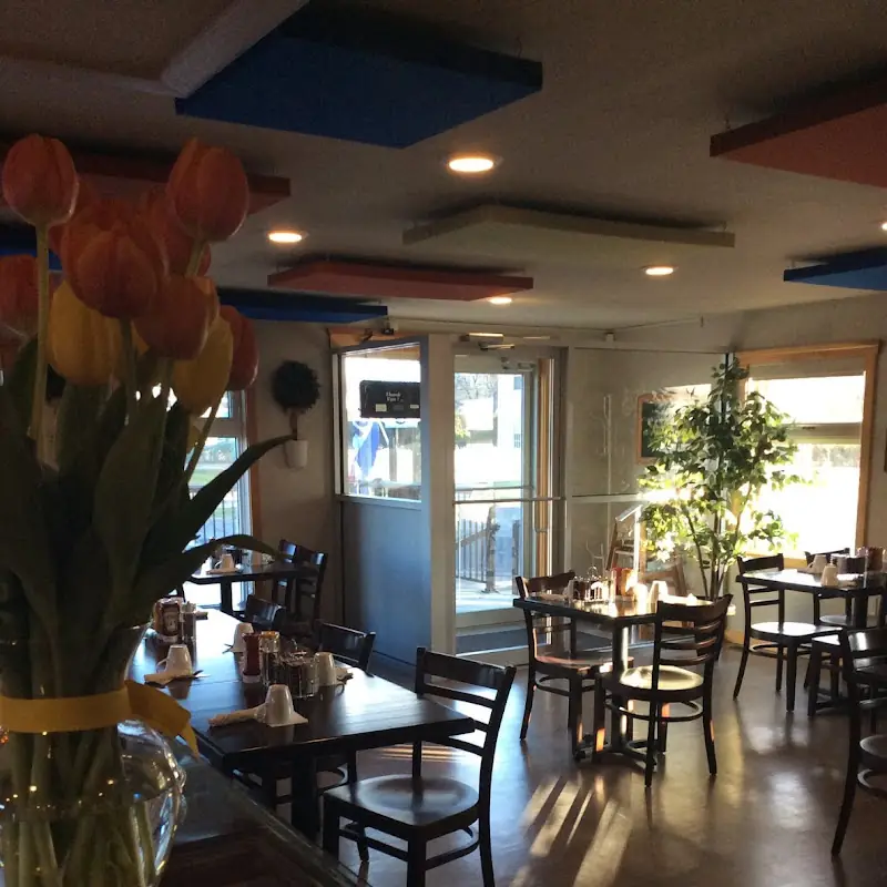 SeaBreeze Restaurant & Patio