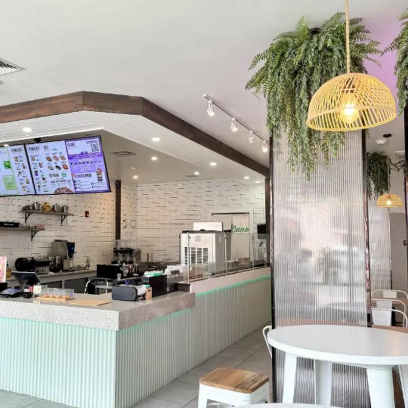 Mía Cane Juicery and Açaí Bar