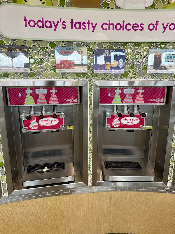 Menchie's Frozen Yogurt