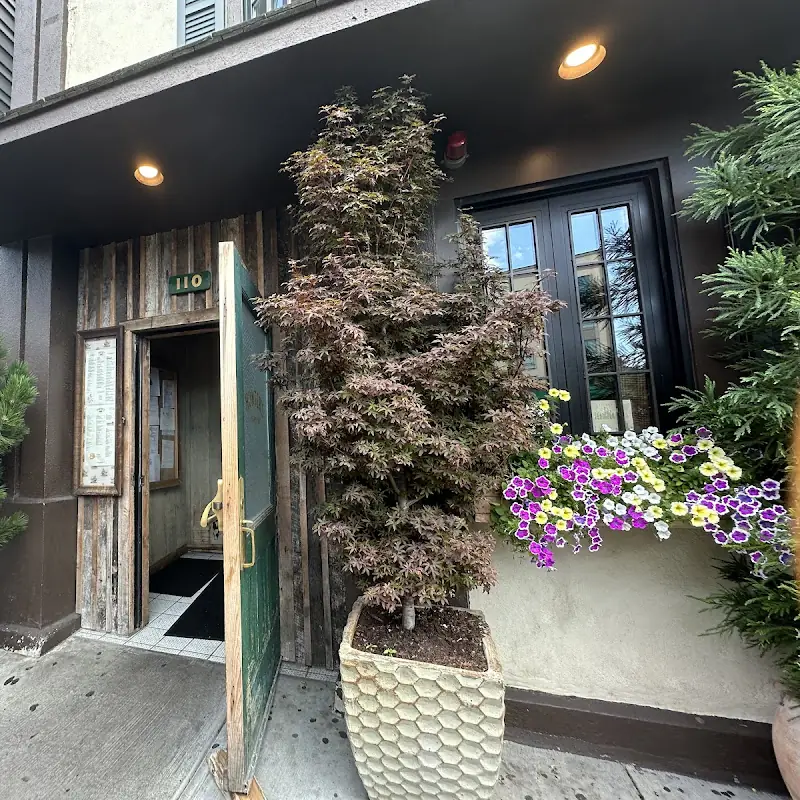 Hunter's Kitchen and Bar