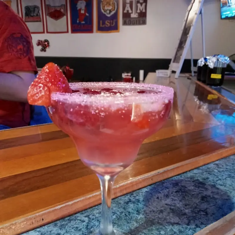 Round One Sports Bar & Grill