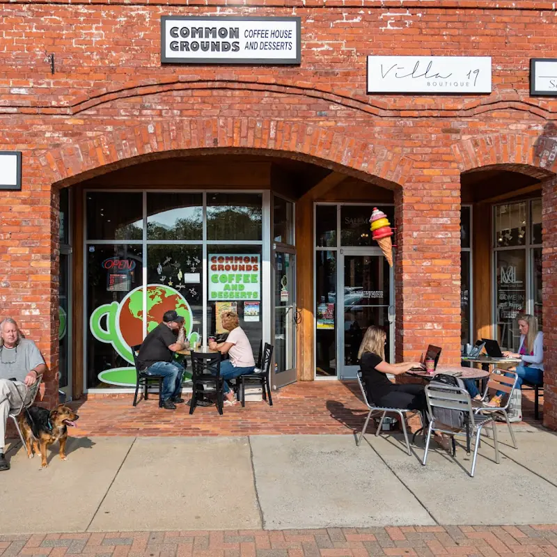 Common Grounds Coffee House & Desserts
