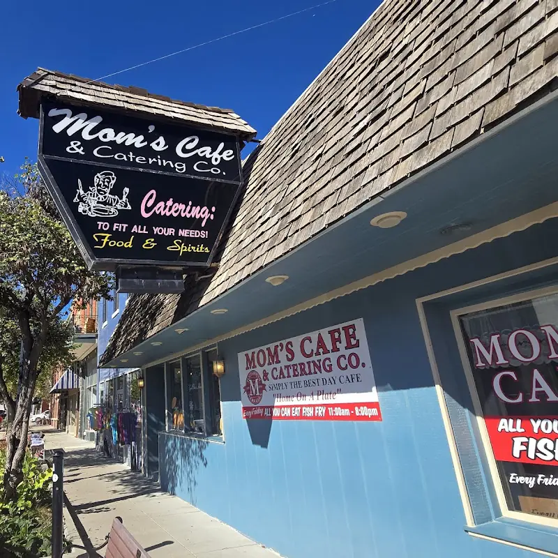Mom's Cafe & Catering