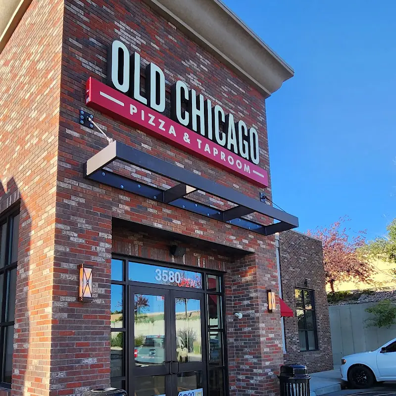 Old Chicago Pizza + Taproom