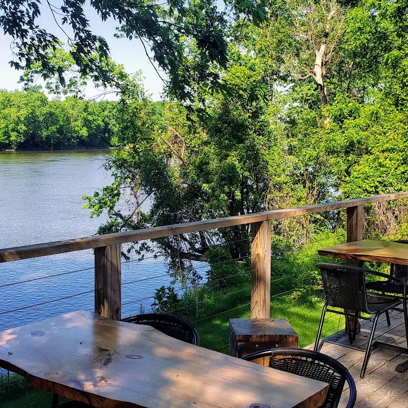 MJ's Bar and Restaurant