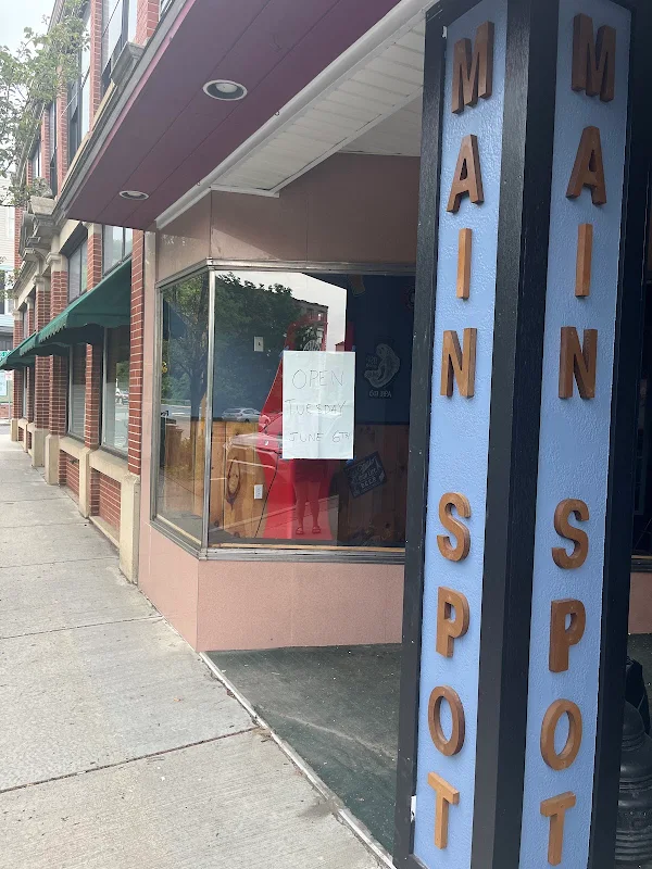 The Main Spot