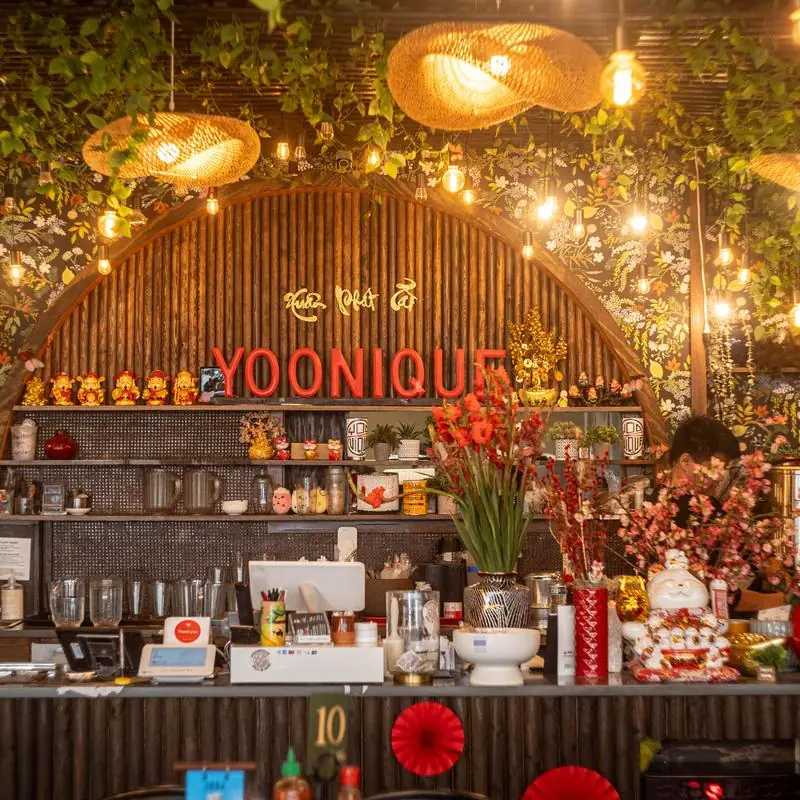 Yoonique Phở & Grill