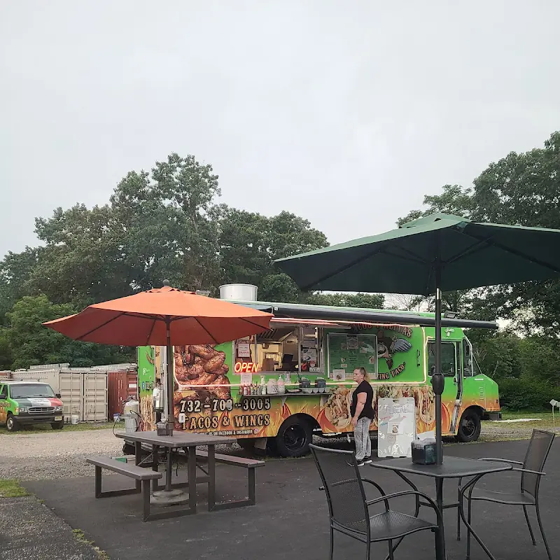 Tacos Y Alitas Food Truck