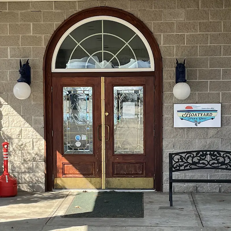 Boatyard Pub & Grill