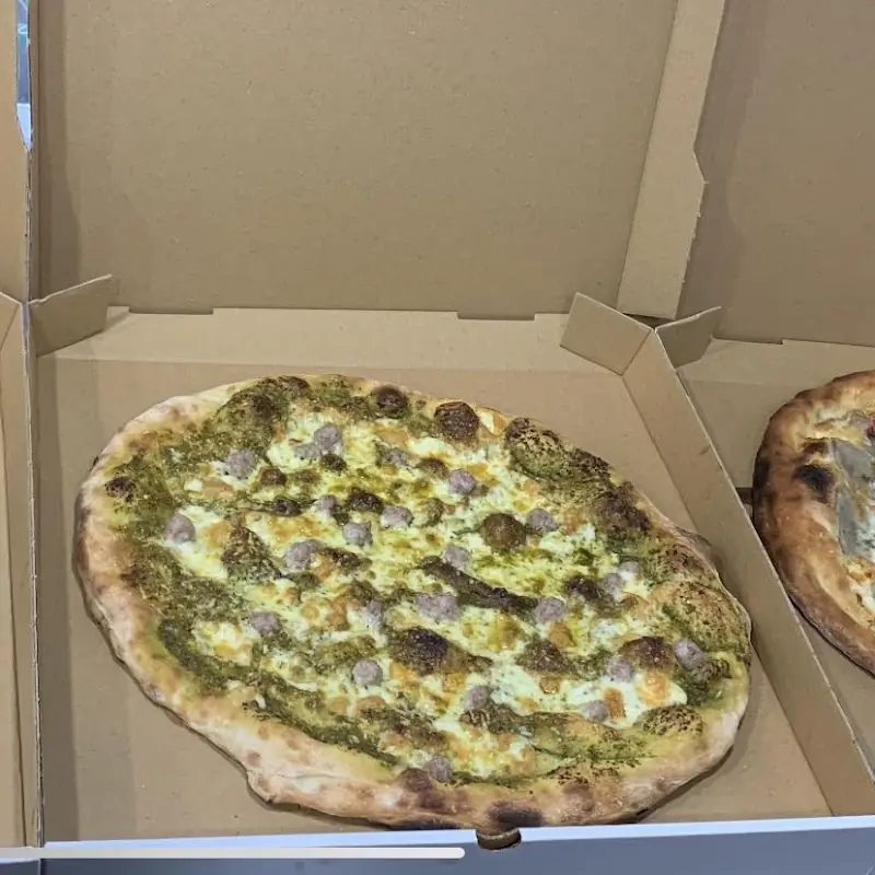 Dough-Daddy Pizza
