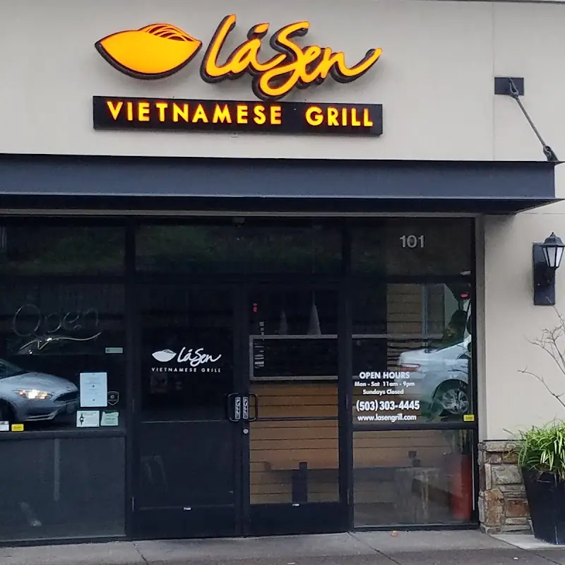 Lá Sen Vietnamese Grill