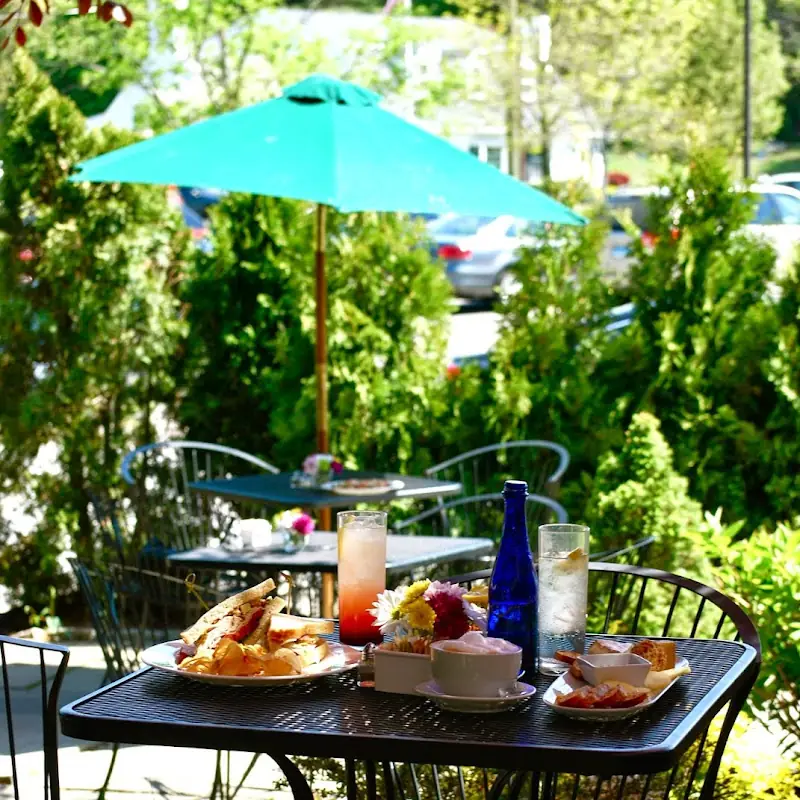 RJ Cafe & Bistro