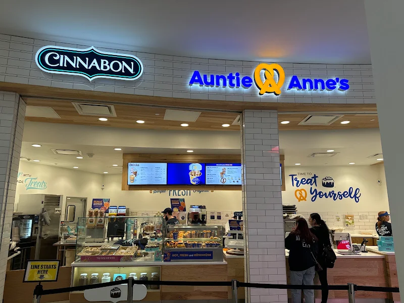 Cinnabon