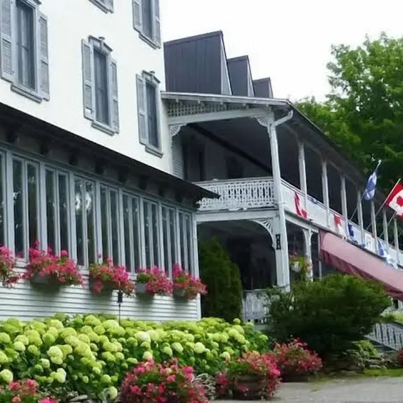 Auberge Lakeview Inn