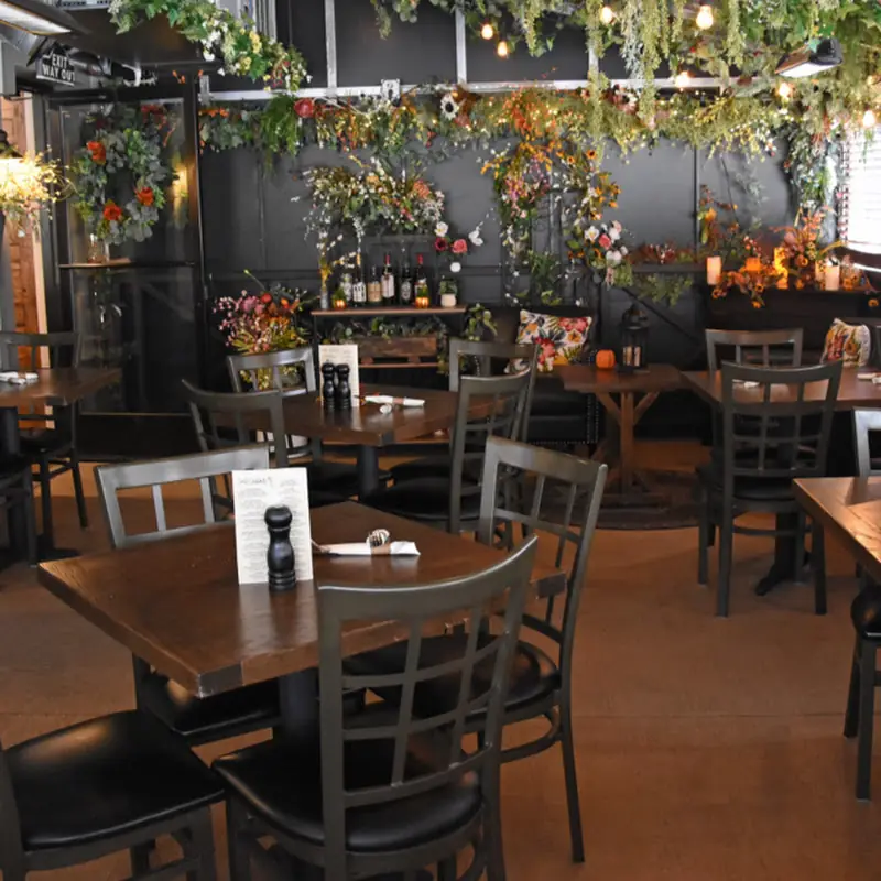 Domenico's On Grand