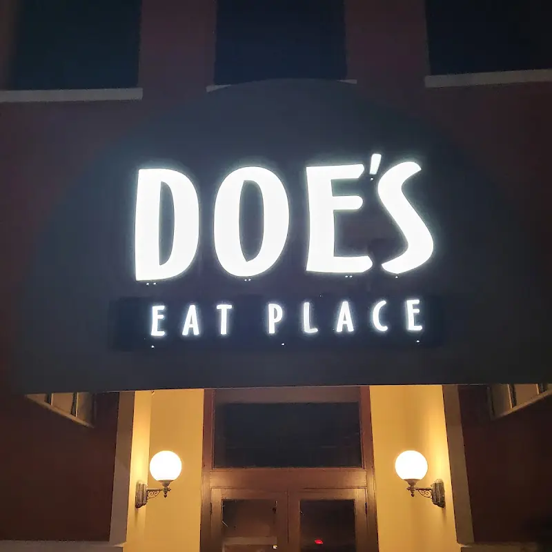 Doe's Eat Place Of Monroe
