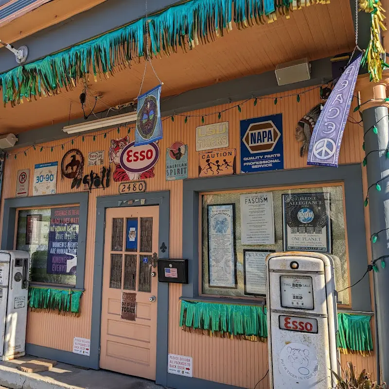 Marie's Bar and Kitchen
