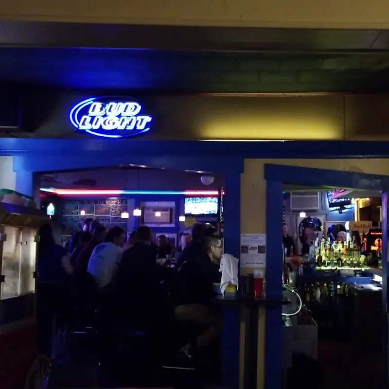 Ice House Pub