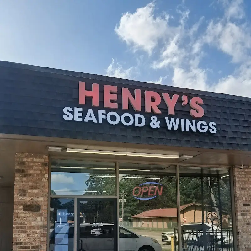 Henry's Seafood and Wings