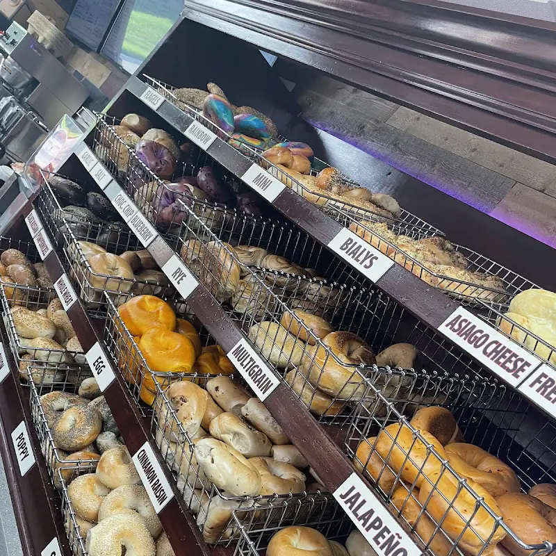 5 BROTHERS BAGELS &DELI
