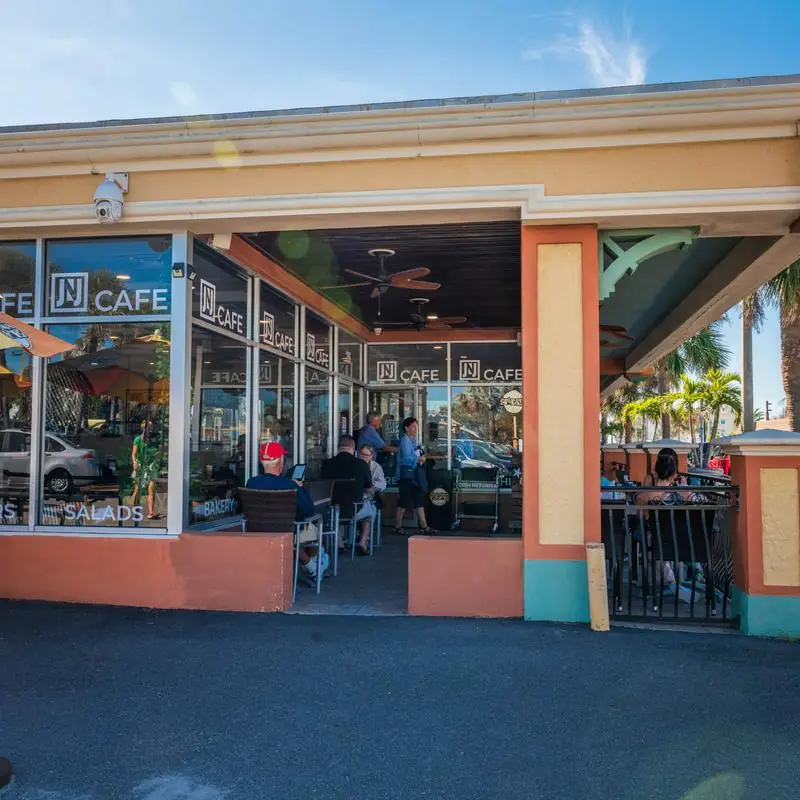 Juice 'N Java Cafe