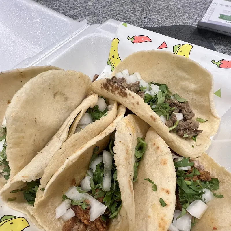 Lucy's food food truck