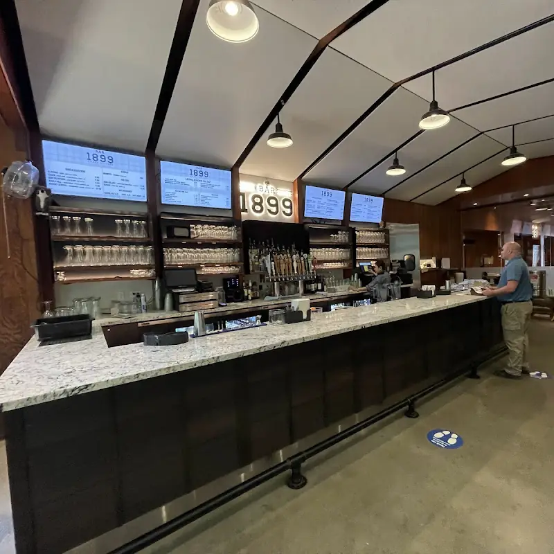 Bar 1899