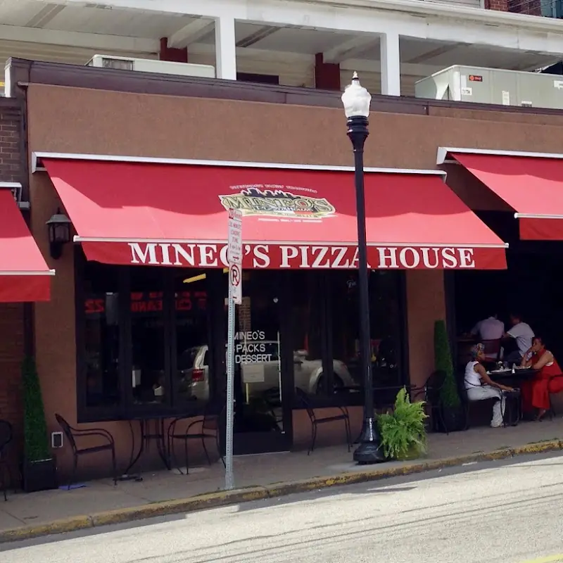Mineo's Pizza House