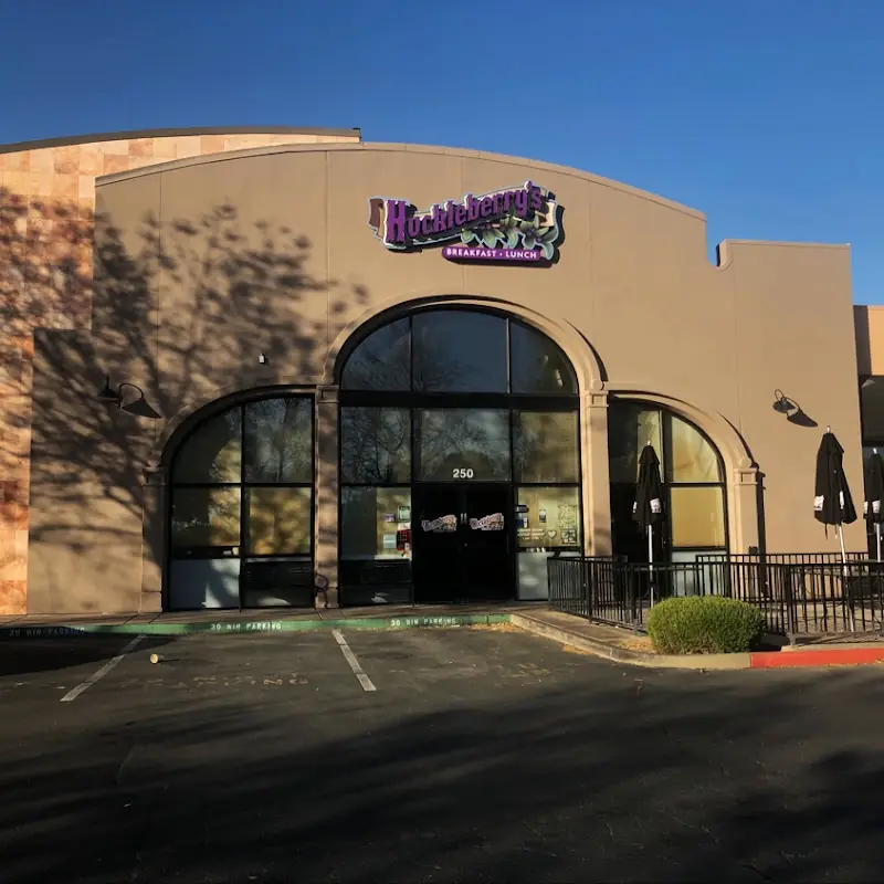 Huckleberry's Breakfast & Lunch