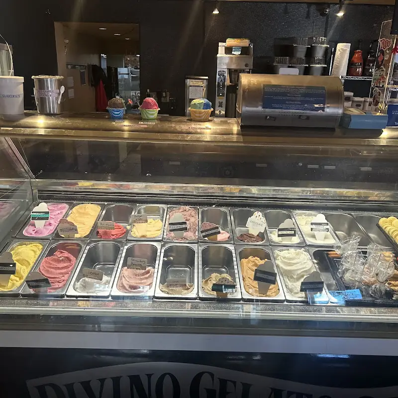 Divino Gelato Cafe