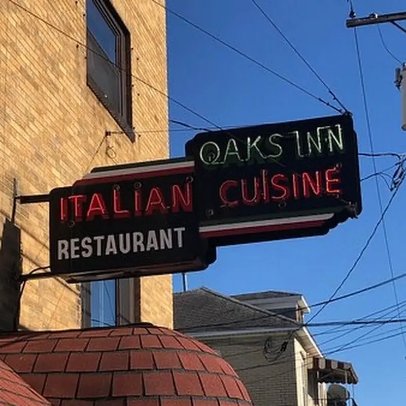 Oaks Inn