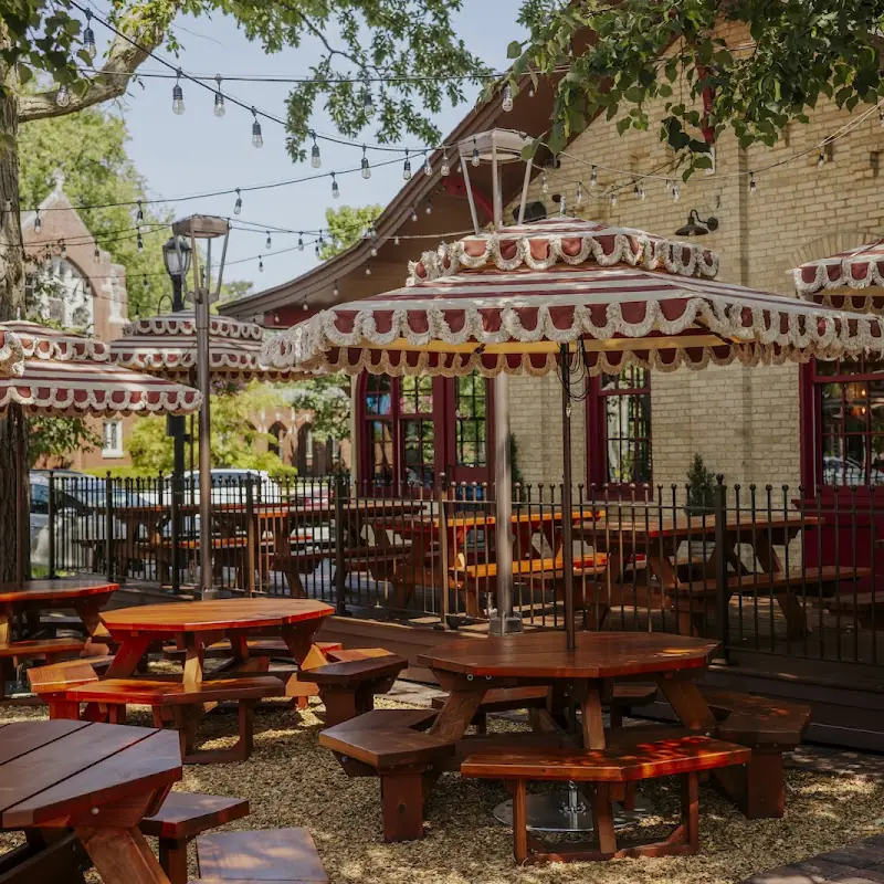 Small Cheval - Wilmette