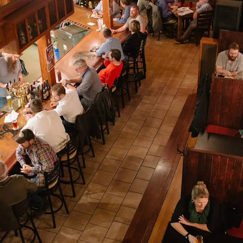 Public House Brewing Company: Rolla Pub
