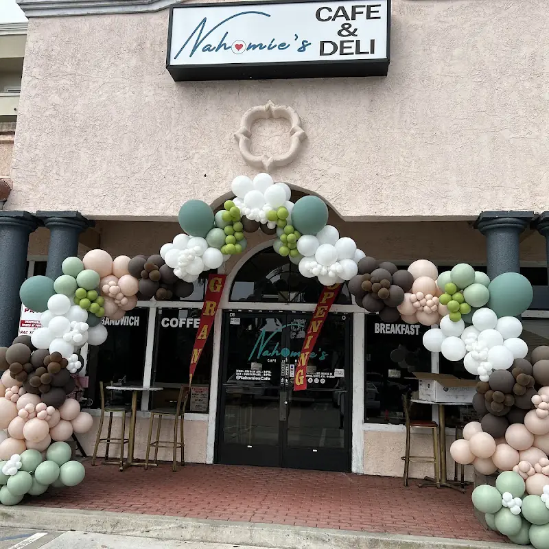 Nahomie's Cafe & Deli