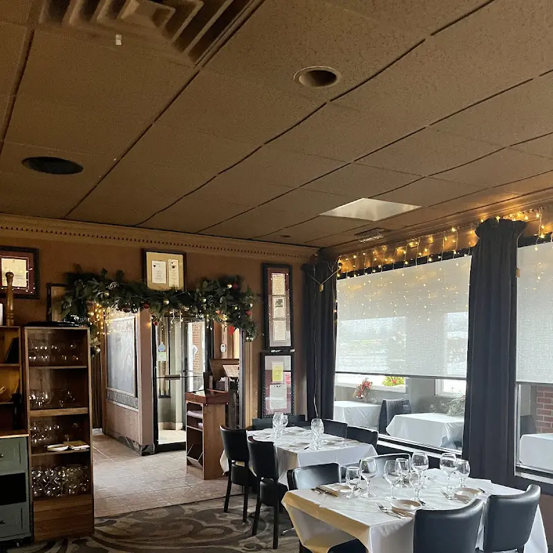 Vaccaros Trattoria