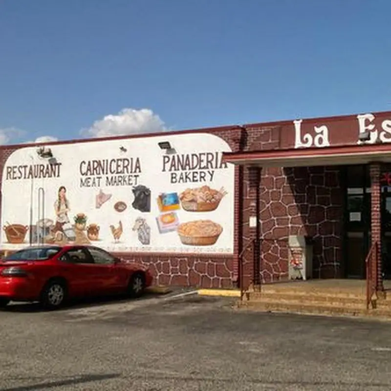 La Estrella (Grocery & Restaurant)