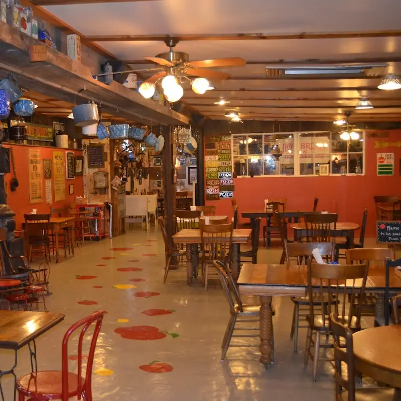 Crane's Pie Pantry Restaurant & Winery