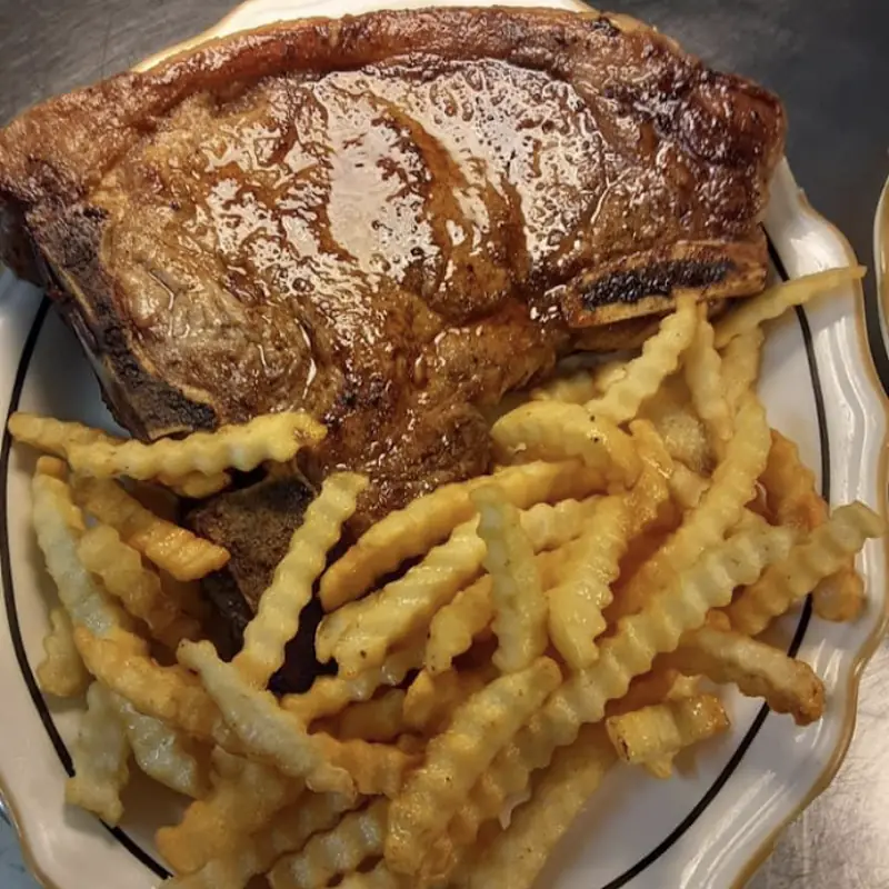 Lindy's Steakhouse & Lounge